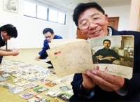 43年收藏5000册红色经典小人书 这位六旬老人常年坚持免费展览，弘扬革命精神
